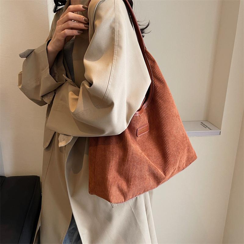 2023 Новая Мода Большая Вместимость Бархатная Сумка на Плечо Уличный Тренд Сумка-Тоут