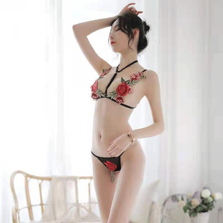 Sex Underwear Rose Embroidery Three-Point Neck Bra Temptation Open Shorts