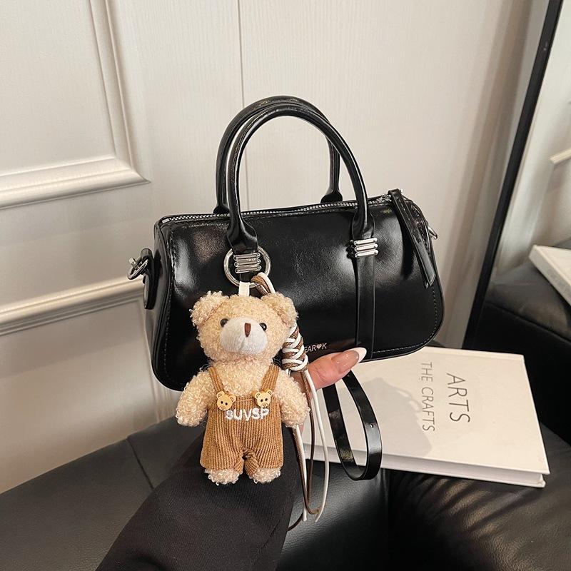 Premium bag women's spring and summer 2025 new fashion niche design shoulder messenger bag women's portable pillow bag