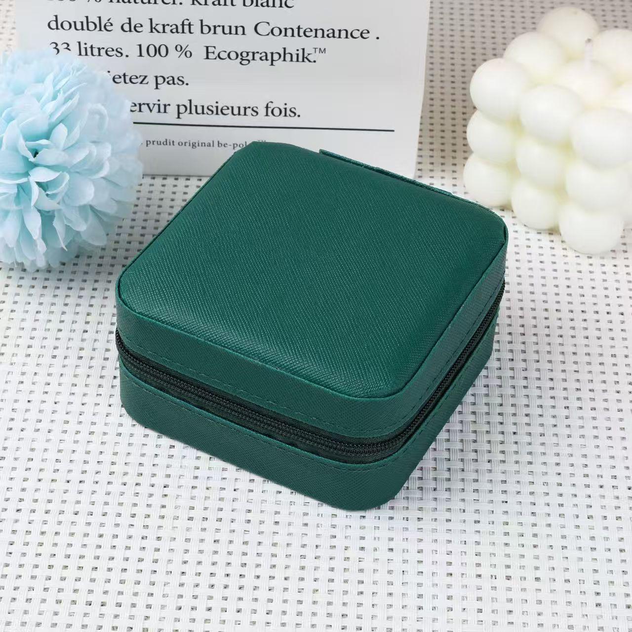 

Portable Travel Jewelry Storage Zipper Bag for Earrings 10x10x5CM