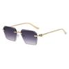 Square Metal Sunglasses With Pc Lenses For Fashion And Travel