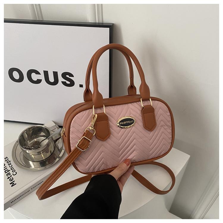 

Корейская версия простой сумки 2024 года, ранняя весна, новая сумка, женская ретро-персонализированная сумка-мессенджер, модная повседневная сумка через плечо розовый