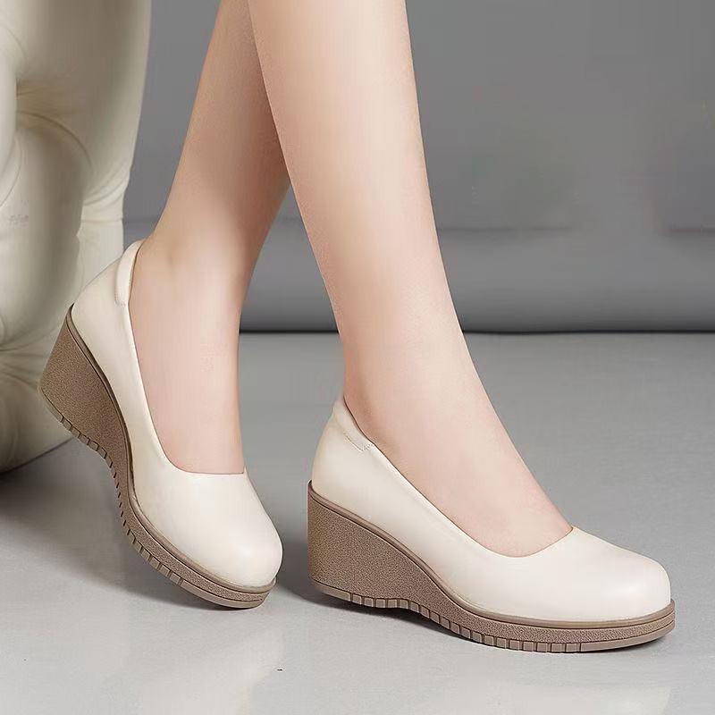 

Four Seasons Women s Sweet Light Weight Spring Comfort Slip on Wedge Heel Shoes Lady Leather Heel Shoe 39EU/CN40 бежевий