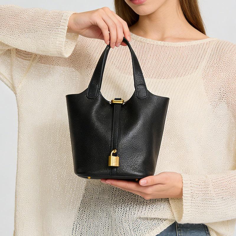 Bucket Bag Leather Messenger Bag Simple Texture Handbag Fashion Bag First Layer Cowhide Commuter Bag