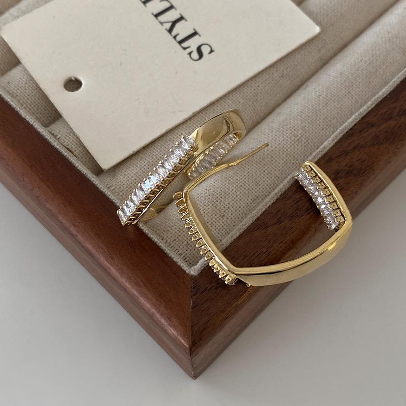 Geometric Square Stud Exquisite Diamond-Set Atmospheric High-End Versatile Niche Design Cold Wind