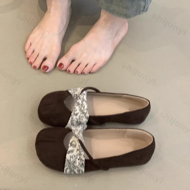 Women's Mary Jane Flat Shoes Summer 2026 Fashion Women's Dress New Retro Shoes Female Comfortable Non Slip Outdoor Casual Shoes