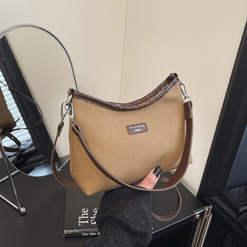 

Корейская версия модной сумки женская лето 2025 новая сумка-мессенджер женская нишевая корейская версия повседневной и модной наплечной сумки-подмышки Without pendant