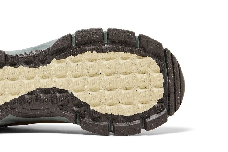 Nike Zoom Vomero 5 Roam Running Poets
