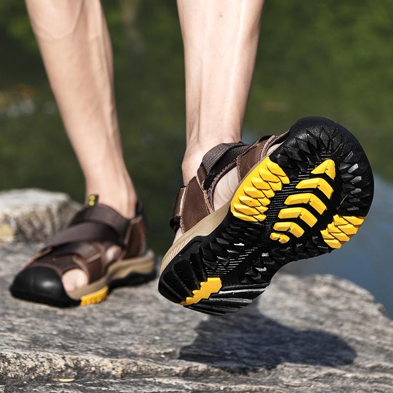 Fashion Summer Men's Hollow Sandals Mesh Breathable Leather Casual Flat Bottom Beach Non Slip Roman Leather Outdoor Sandals 38-46