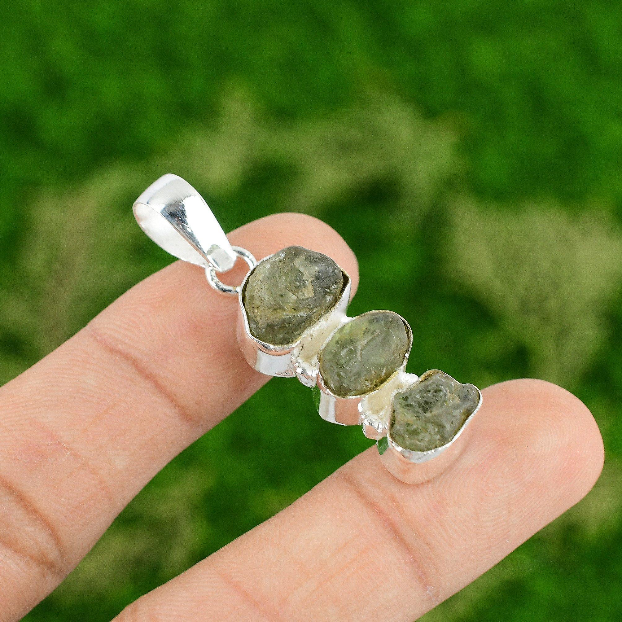 

925 Silver Natural Prehnite Rough Ethnic Wife New Engagement Pendant Jewelry