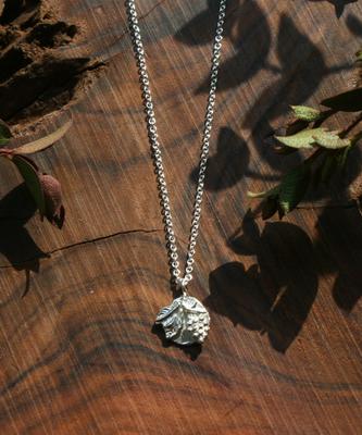 Iris Forest Grape 1 Silver Necklace _09