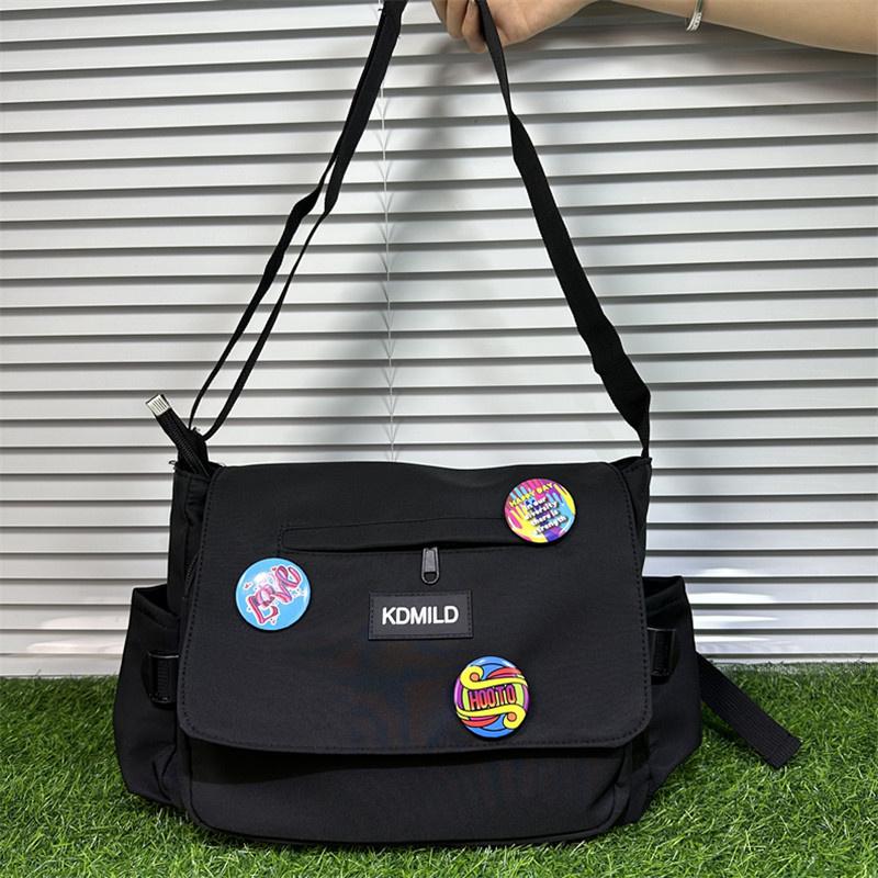 Waterproof Oxford Shoulder Bag, Flip Zipper Teen Men'S Messenger Bag, Student School Bags Badge Pendant, Versatile Crossbody Bag