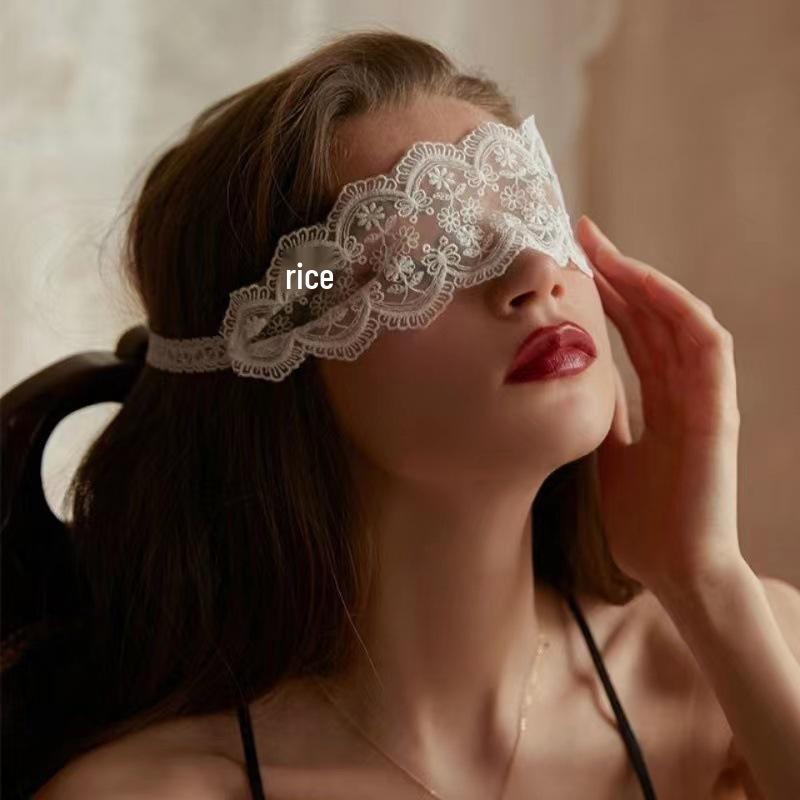 Chic Lace Cutout Masquerade Eye Mask - Multi-Style Performance Makeup Accessory for Christmas and Party Events
