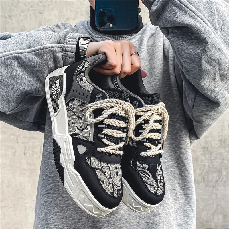 

Мужская обувь 2024 новая летняя корейская версия дышащая спортивная и повседневная универсальная нишевая на толстой подошве нескользящая белая обувь модная обувь 44 чёрный