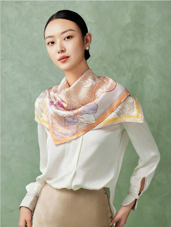 Custom Double-Sided Floral Rose Silk Scarf - 18 Momme Mulberry Silk, Luxury Festival Gift