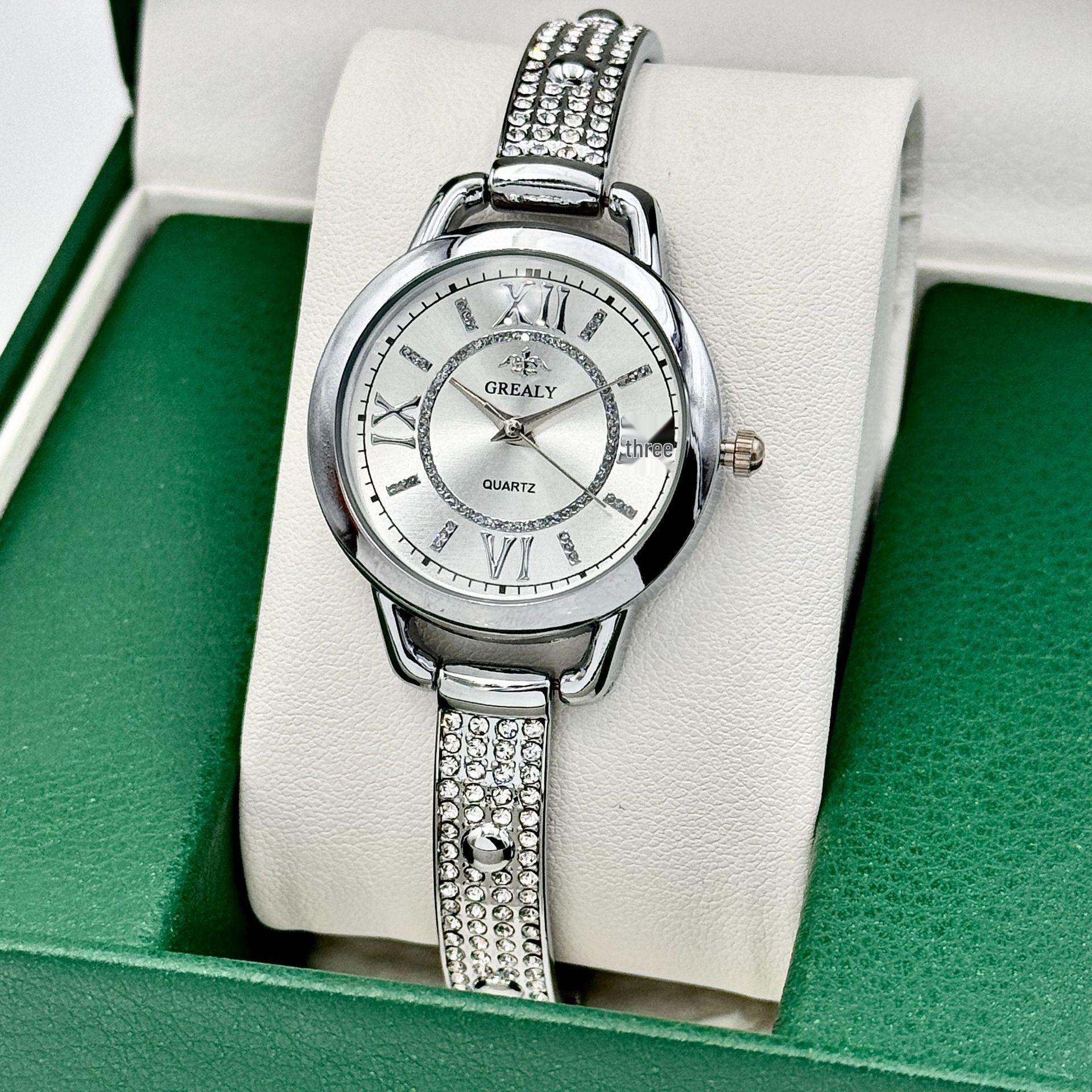Women s Fashion Quartz Bracelet Watch - Stylish and Trendy серебряный