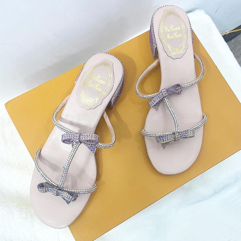 Schöne coole Hausschuhe, Sommer neu Strass Schleife Zehenbereich hoher Absatz mit Rock Hausschuhe