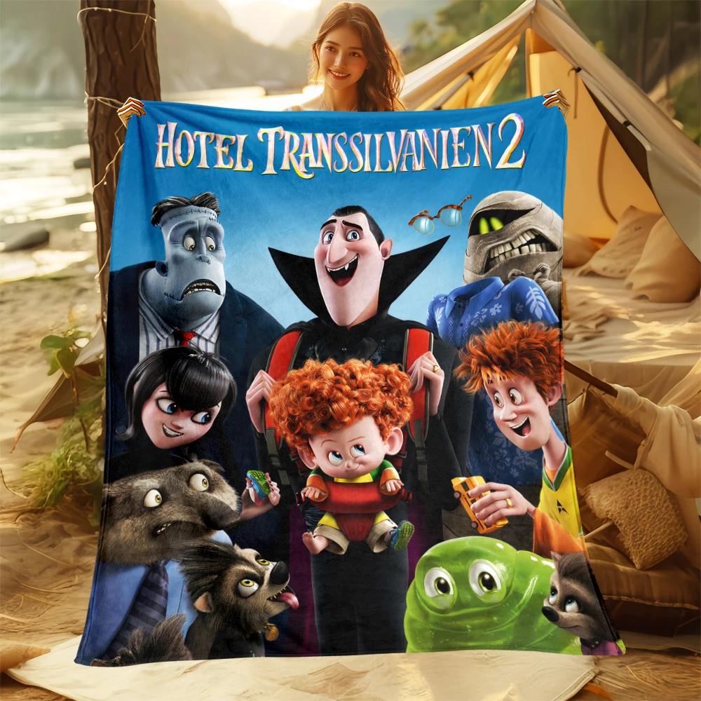Coperta MINISO Hotel Transylvania con Stampa Cartoon. Coperta Morbida Calda in Flanella Oversize per Tutte le Stagioni. Utilizzabile su Divani, Picnic, Campeggio