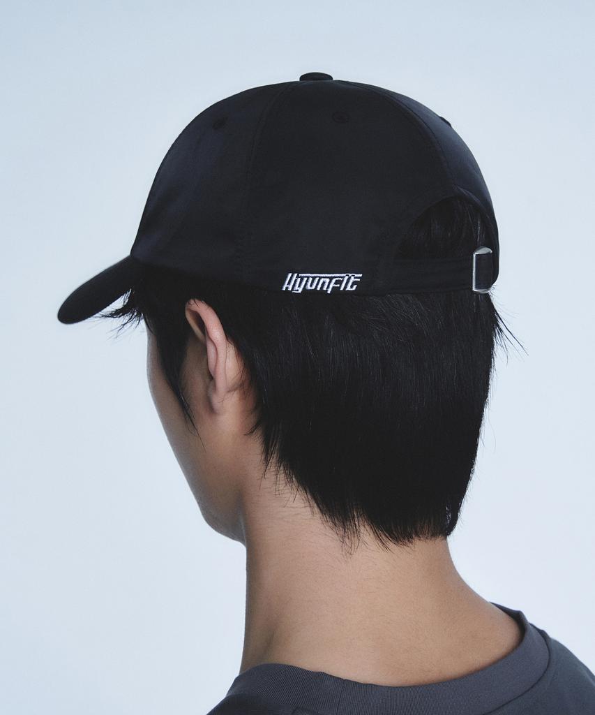 Hyeonpiteu Essential White Logo Cap