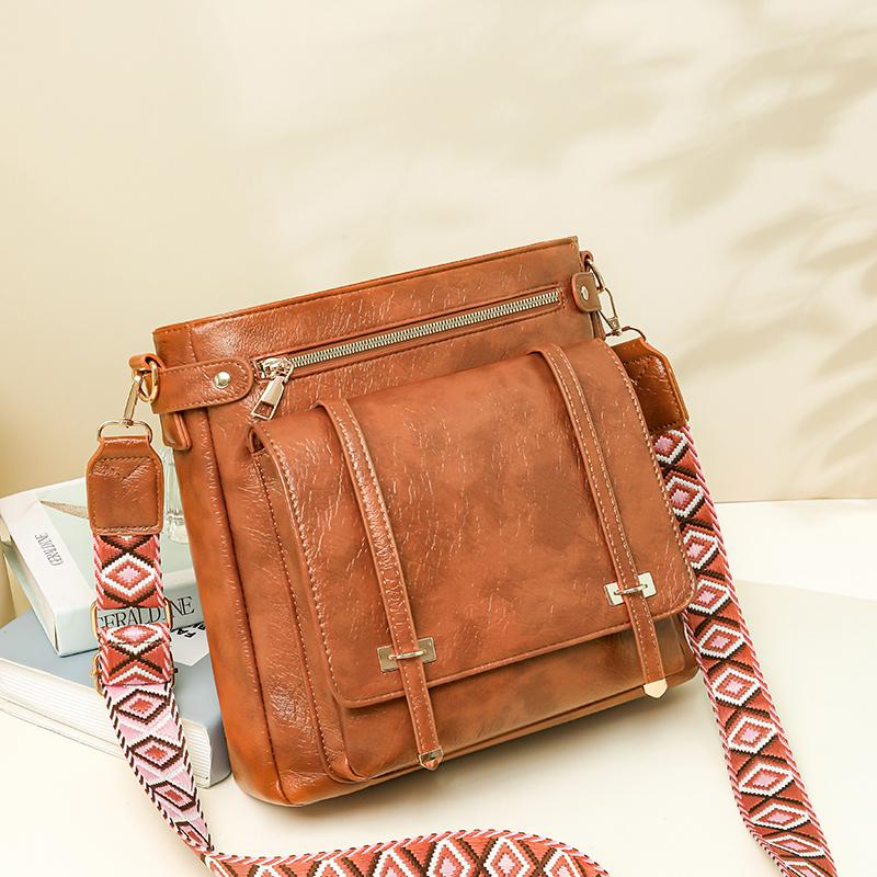 Women's Shoulder Bag Large Capacity Multi-Pocket Bucket Bag Commuter Crossbody Bag