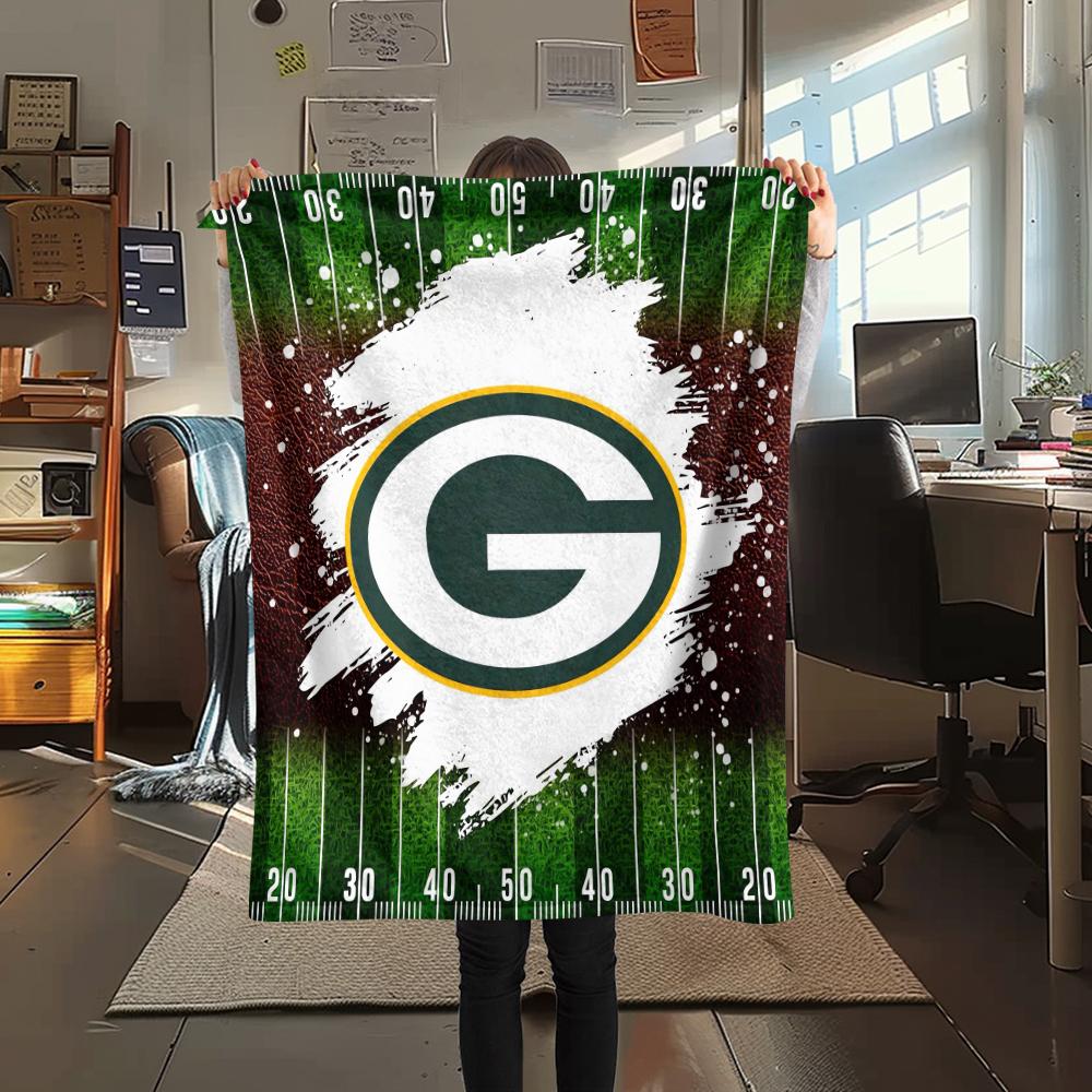 1Pc Green Bay Packers Print Flannel Blanket, High quality Comfortable for All Seasons, Home Decor, Warmth and Comfort, Perfect for Gifts