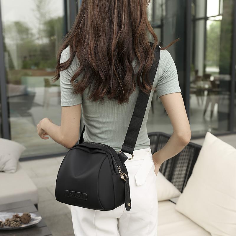 New Shoulder Small Bag Women's Messenger Bag Women's Bag Canvas Bag Versatile Fashion Women's Oxford Cloth Shell Bag