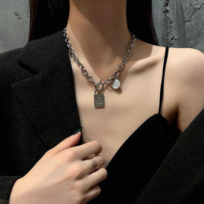 Necklace Light Luxury Niche Female Tide Hip Hop Collarbone Chain Accessories Pendant Long Sweater Chain