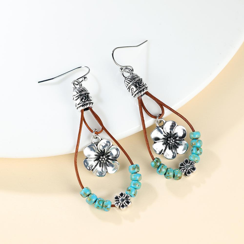 

Винтажные висячие серьги в этническом стиле с цветком для женщин, очаровательные богемные кожаные серьги-подвески с бисером, ювелирные аксессуары серебряный