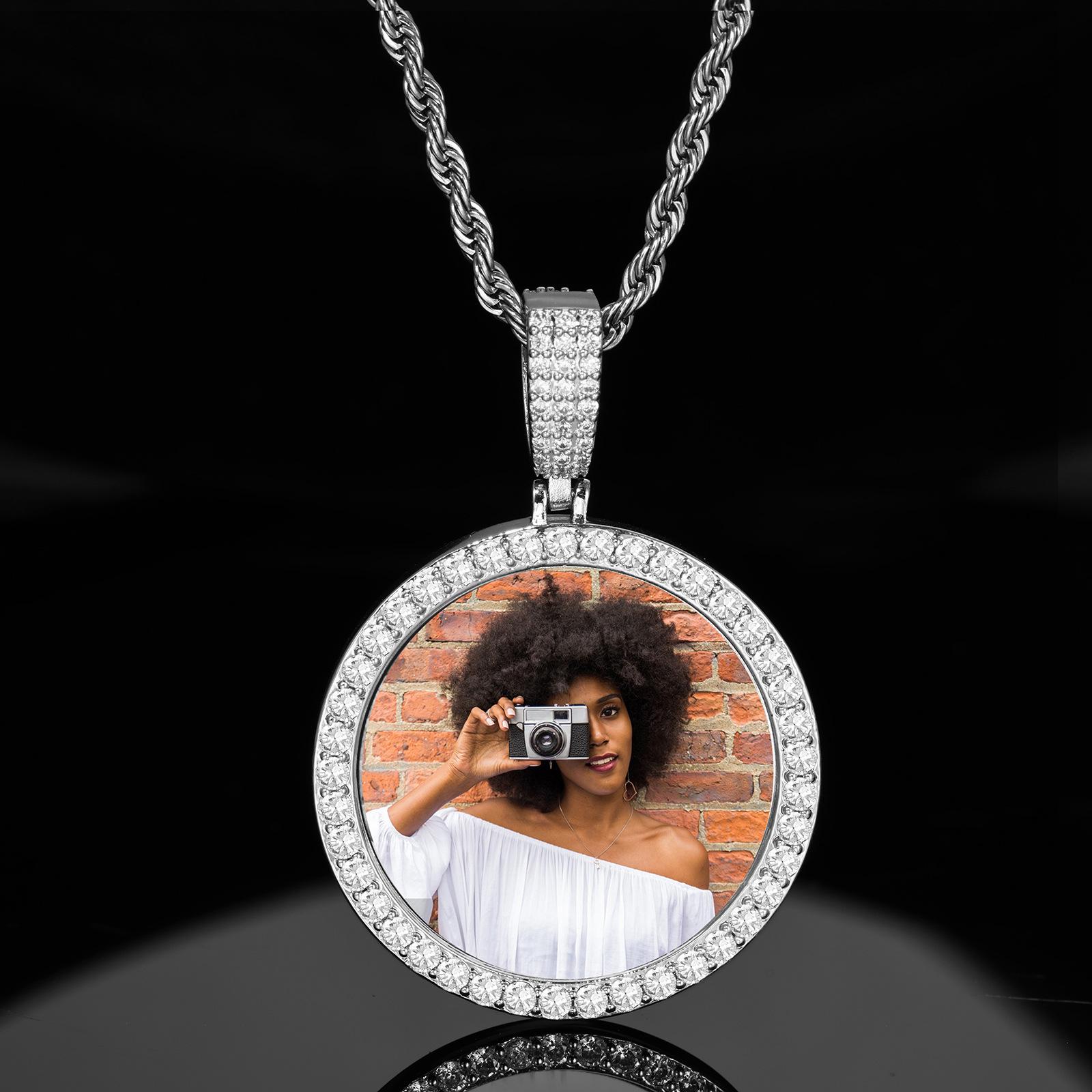 European & American Hip Hop Memorial Photo Pendant Necklace – Women s Round Jewelry Accessory