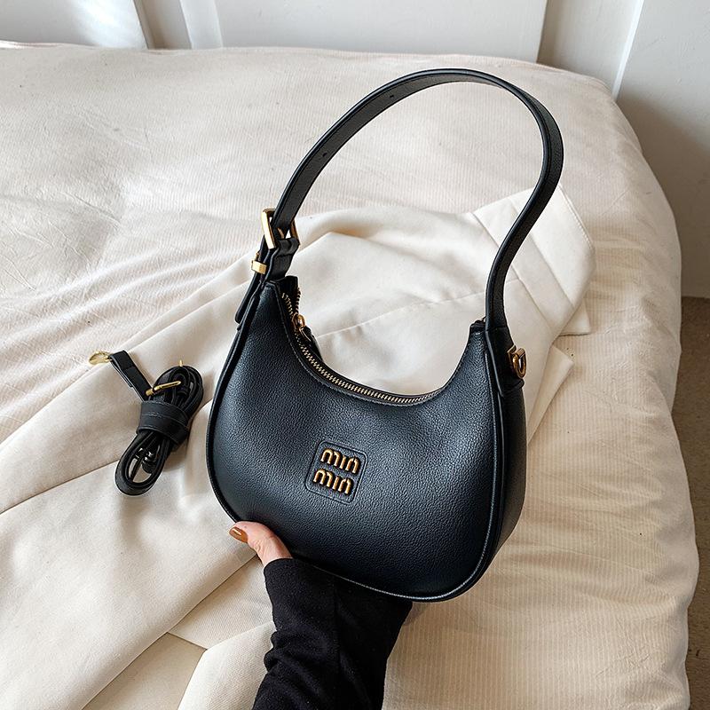 

Small bag women 2025 new crescent moon bag autumn and winter dumpling bag commuter black messenger bag hand carry armpit bag