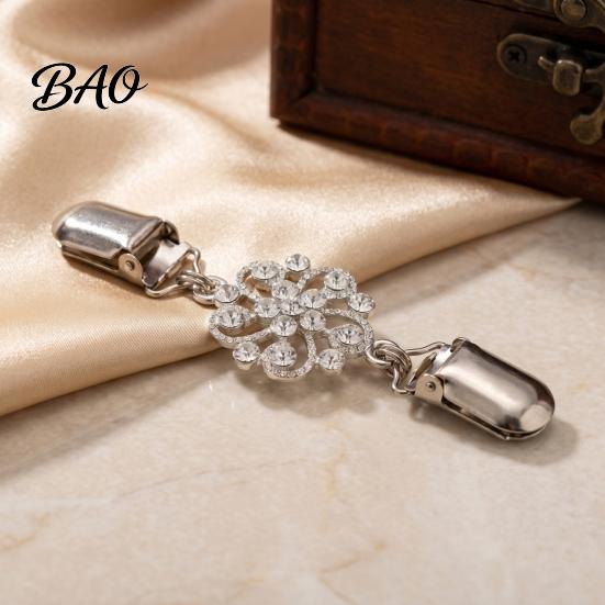 Gold Silver Cardigan Holders 4Pcs Vintage Sweater Clips for Women Girls, Retro Floral Clips, Elegant Scarf Clasps Fashion Accessories Shawl