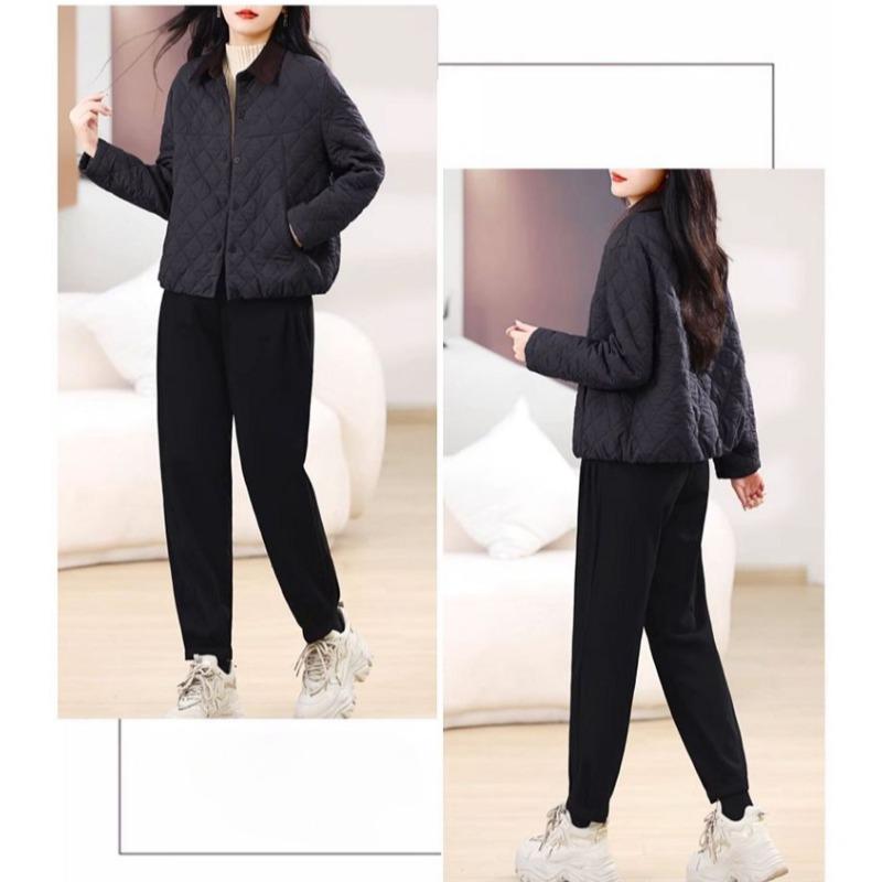 Fashionable and Elegant Mom's Short Cotton Jacket – Lightweight & Warm Coat for Casual and Stylish Moms