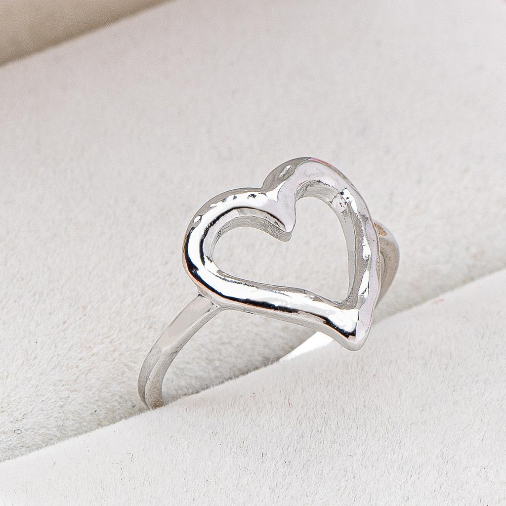 Women's Ring, Simple Heart-Shaped and Infinity Symbol Classic Style Ring, Suitable for Daily Wear and Valentine's Day Gift Giving