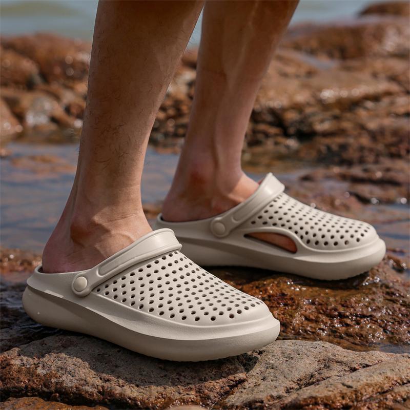 Fashion New Men Sandals EVA Slippers Garden Platform Sandals Couple Summer Shoes Breathable Sneakers Outdoor Flip Flops Home Clogs