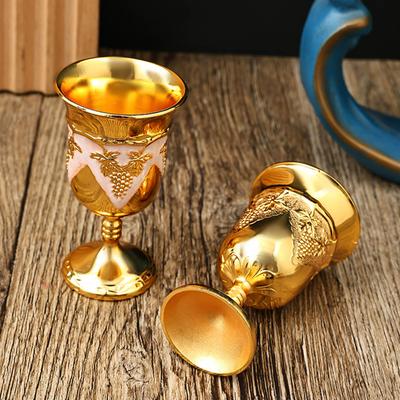 Luxurious Sense Goblet Renaissance Chalice Communion Cup European Retro Metal Wine Cups Medieval Gold Wine Glass Party Supplies