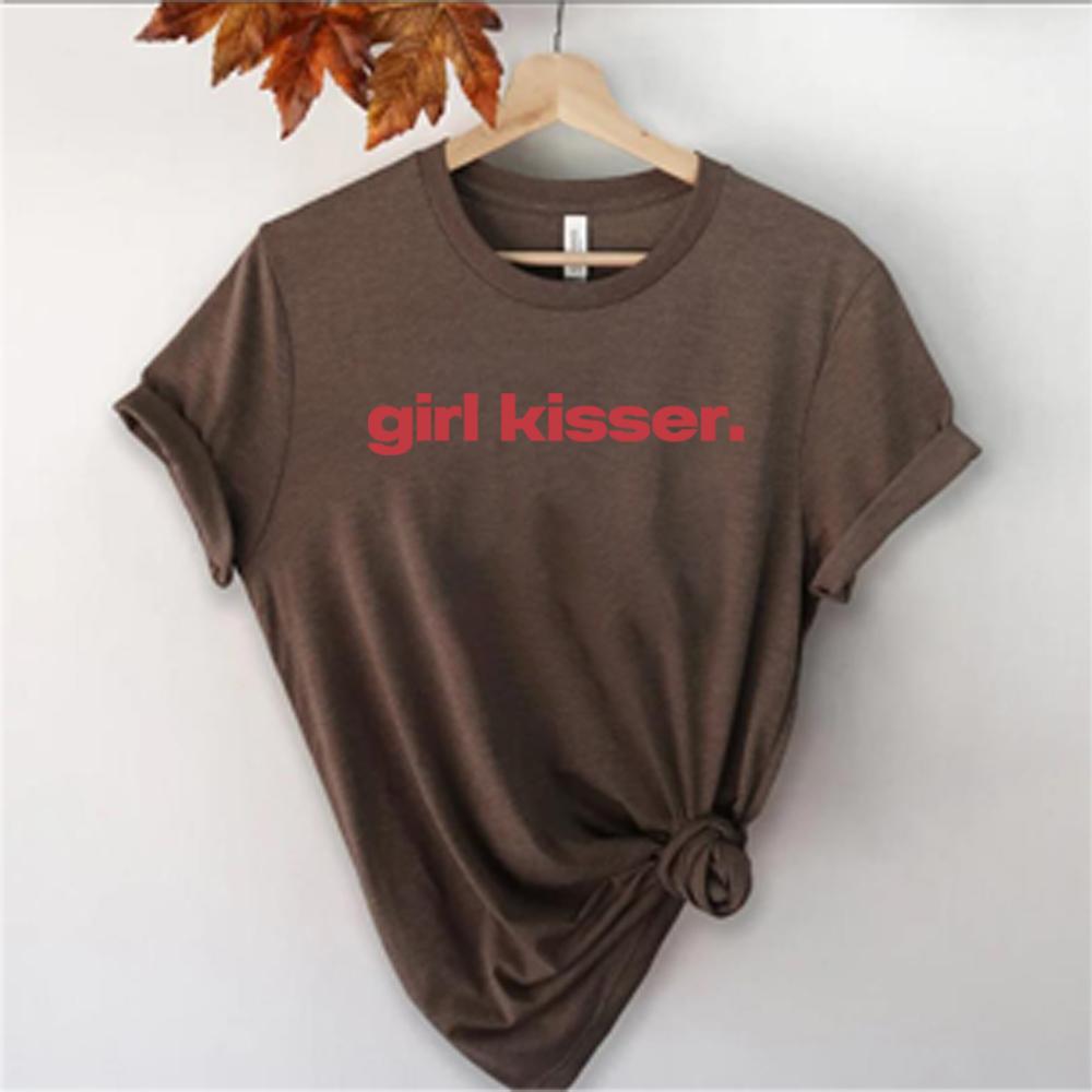 Lesbian Girl Kisser Pride LGBTQ WLW Pansexual Bisexual T-Shirt Y2k Shirt Streetwear Retro Short Sleeves Shirts Unisex Casual Tops