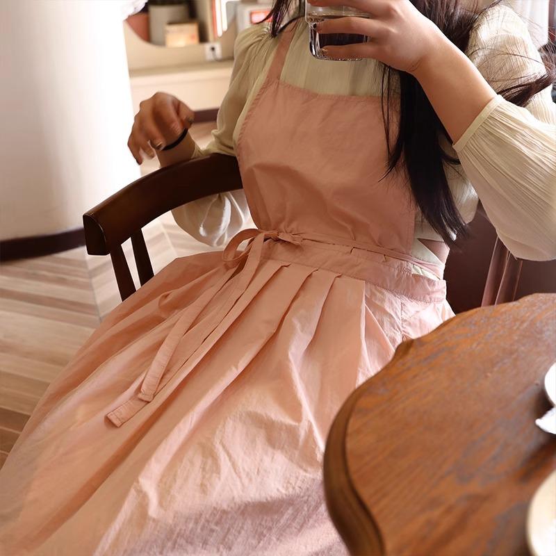 Long Lightweight Waterproof Apron with Pockets for Beauty Salon Nail Oil-proof Pleated Women's Kitchen Apron Anti-hair Pet Apron