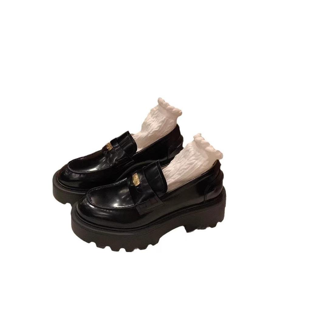 Luxurious Women's Grape Round Toe Heeled Slip-On Loafers