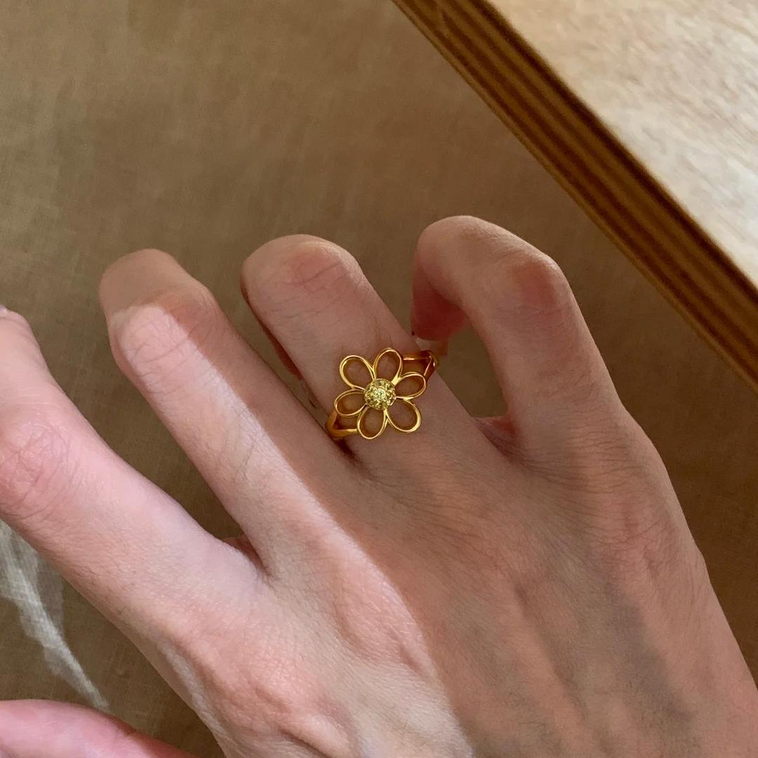 

2026 Hollow Small Yellow Flower Ring Female Simple Wind Advanced Sense Plated Gold Color Delicate Sense Yellow Diamond Flower Index Finger Ring Resizable