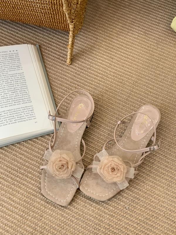 

Мода 2025 Сандалии Каблук-блок Женская обувь Летний костюм Женский Бежевый Новый Массивный Высокая мода Черный Снаружи Низкий Девочки Комфорт Ткань Ca 35