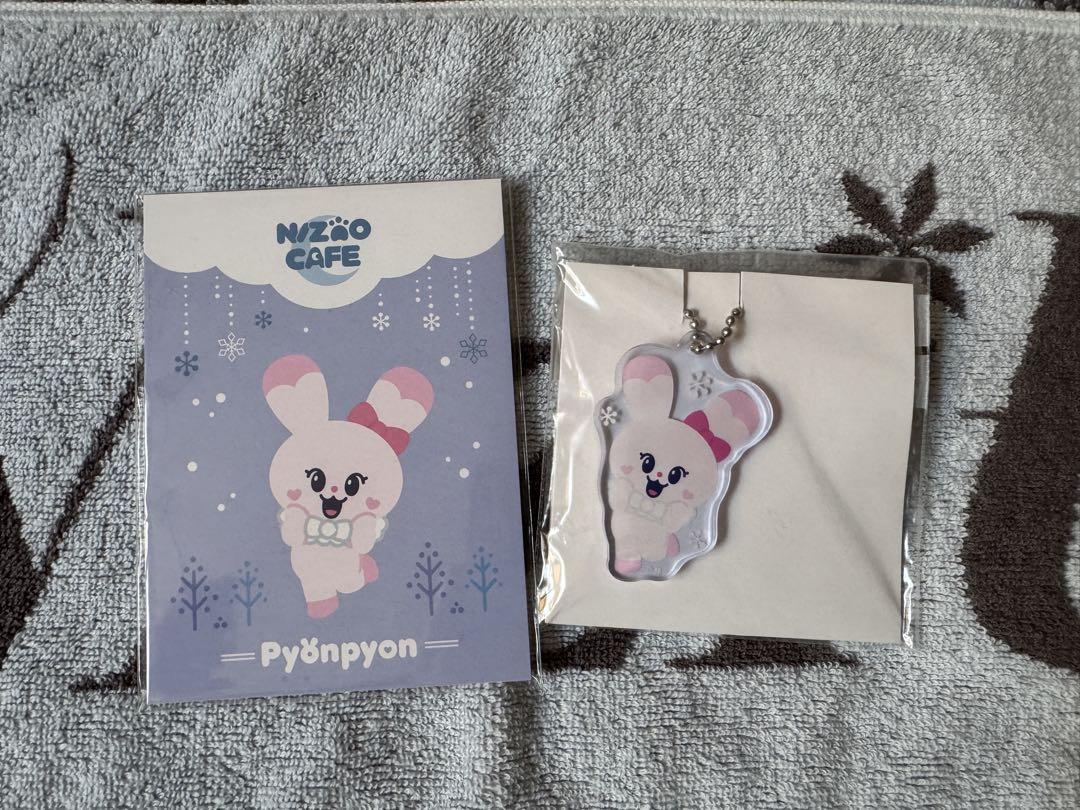 

[USED] Niziu NIZOO CAFE Jumping Keychain Notepad