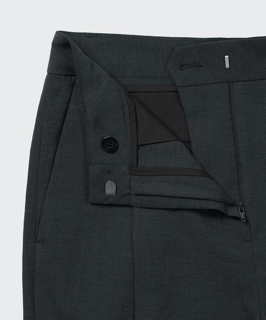 MUSINSA STANDARD WOMAN Women'S Cool Touch Low Waist Deep Tuck Wide Slacks [Dark Gray]
