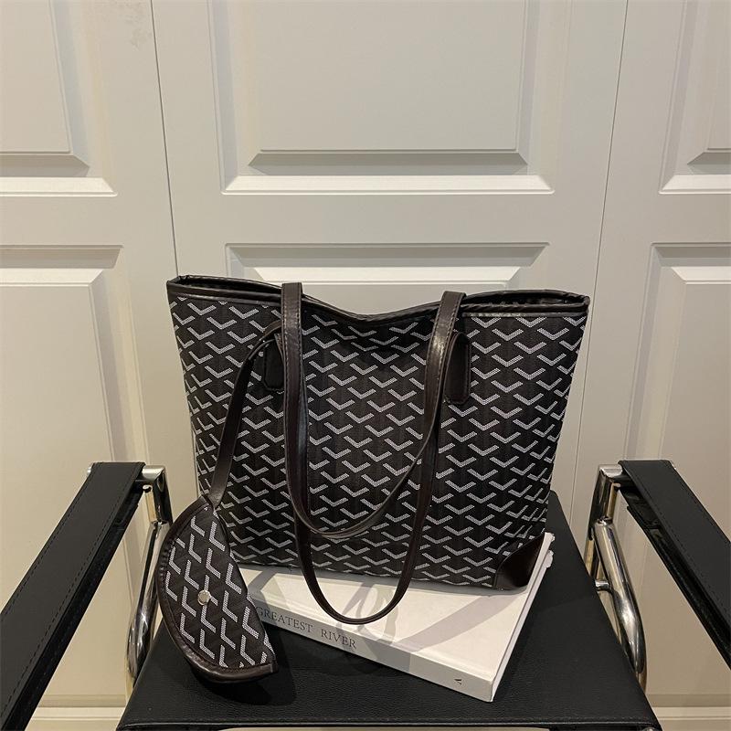 

Корейская версия нишевой сумки с принтом, женская новая сумка-тоут для поездок на работу большой вместимости, модная сумка на плечо высокого класса, тренд