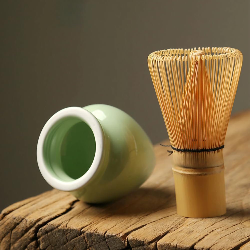 Ichiyo Ichie Chasen (Batidor de té) Set, Juego de 2 piezas para Ceremonia del Té, Hecho de Bambú con 100 Cerdas y Enderezador, Batidor de Polvo de Matcha, y