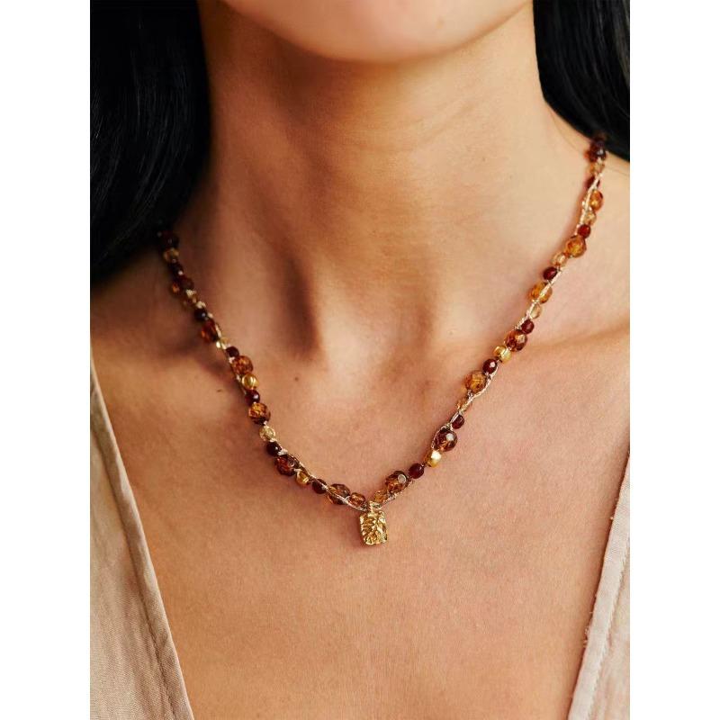 Meier Necklace: elegant and versatile pendant, unique and niche design beaded choker
