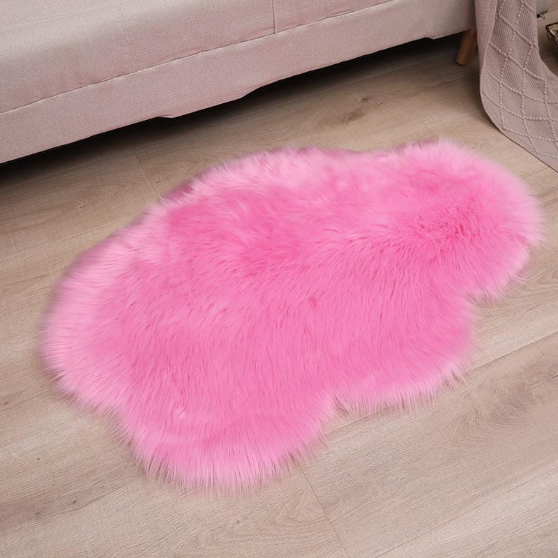 Cloud-Shaped Long Pile Rug for Bedroom or Living Room - Cute, Luxurious, and Machine Washable