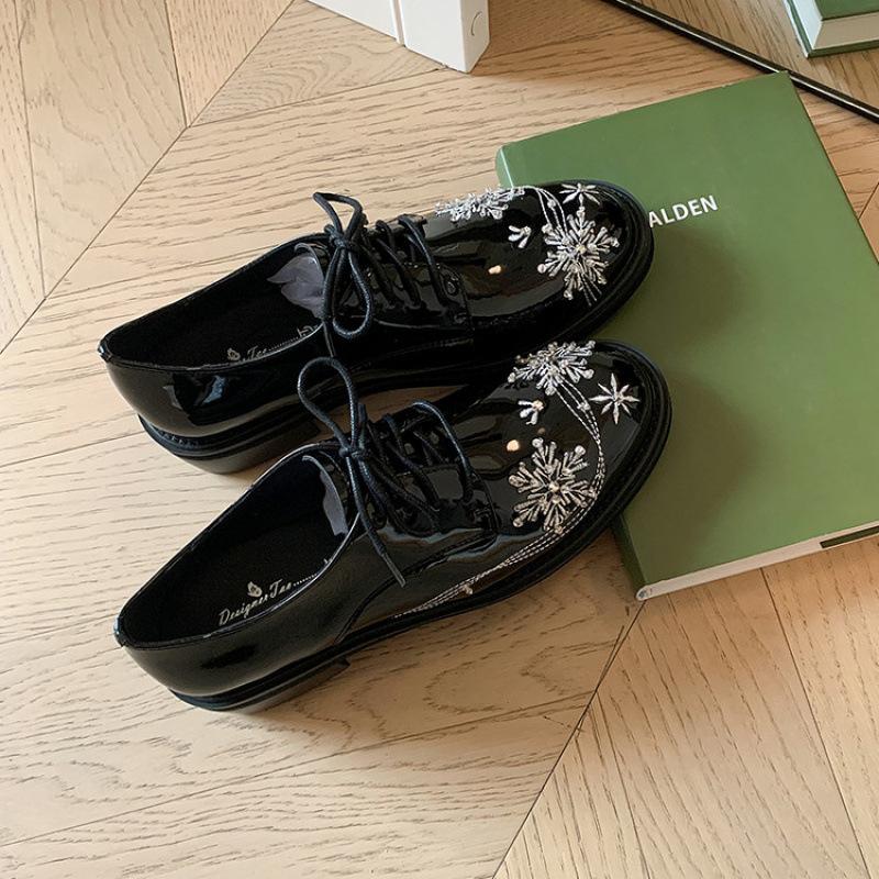 

New women s fashion single shoes leather round head low heel lace-up fashion cowhide women s shoes casual four-season solid color single shoes 39