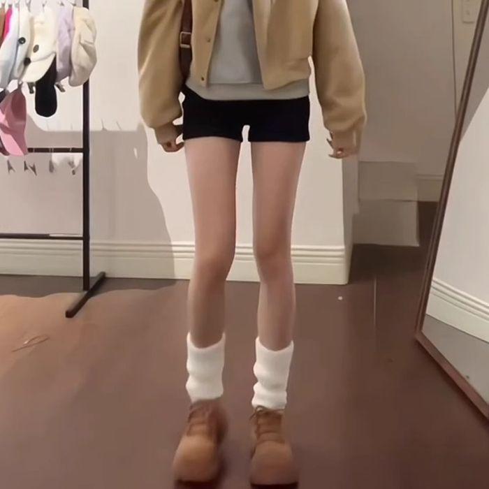 

Black High-Waist Fleece-Lined Booty Shorts for Women - Sexy, Slimming, Versatile Autumn/Winter Style Medium