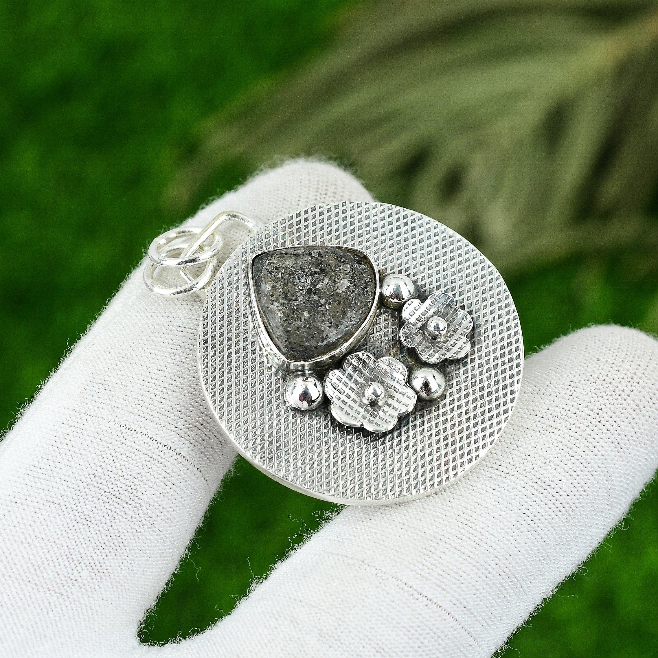 

Подвеска из натурального черного солнечного камня из стерлингового серебра 925 пробы, индийские украшения