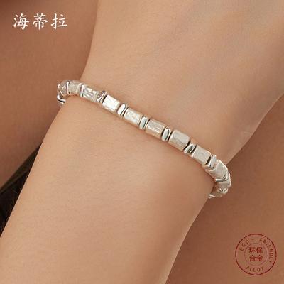 Neues silbernes quadratisches umweltfreundliches Legierung elastisches Armband, kleines klares vielseitiges Modearmband für Damen